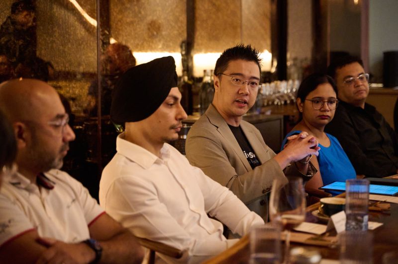 I’m honored to be invited to moderate an insightful roundtable on 𝗘𝗹𝗲𝘃𝗮𝘁𝗶𝗻𝗴 𝗙𝗼𝘂𝗻𝗱𝗮𝘁𝗶𝗼𝗻𝗮𝗹 𝗦𝘆𝘀𝘁𝗲𝗺𝘀 𝗶𝗻 𝘁𝗵𝗲 𝗔𝗜 𝗔𝗴𝗲, hosted by The Ortus Club and MuleSoft — with an exceptional group of tech and data leaders across industries like banking, telco, healthcare, transport, finance, and travel., photo 3 of 3